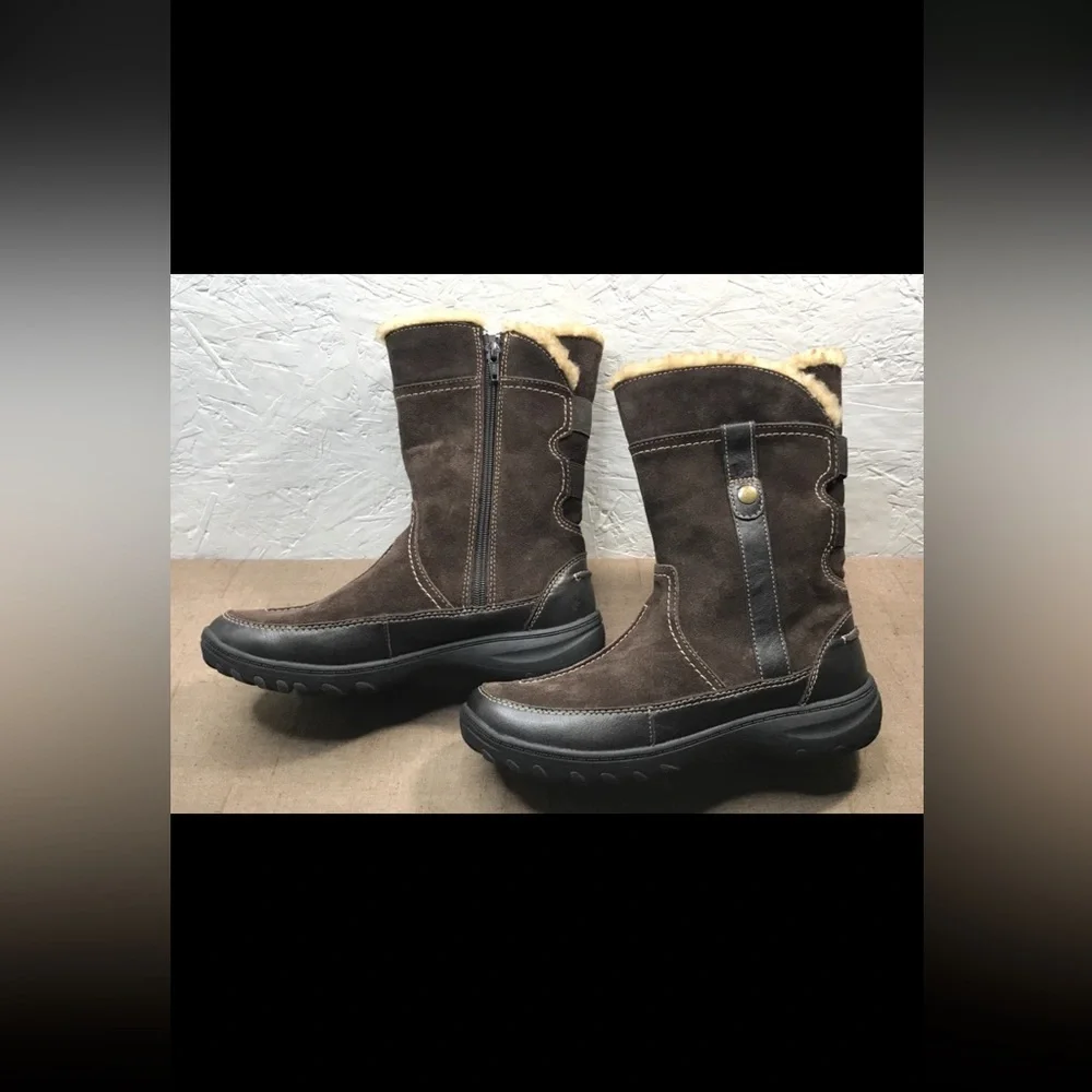 Clarks Andes Fortune Women's Boots Brown Suede Side Zip Fleece Lined Size 7W
